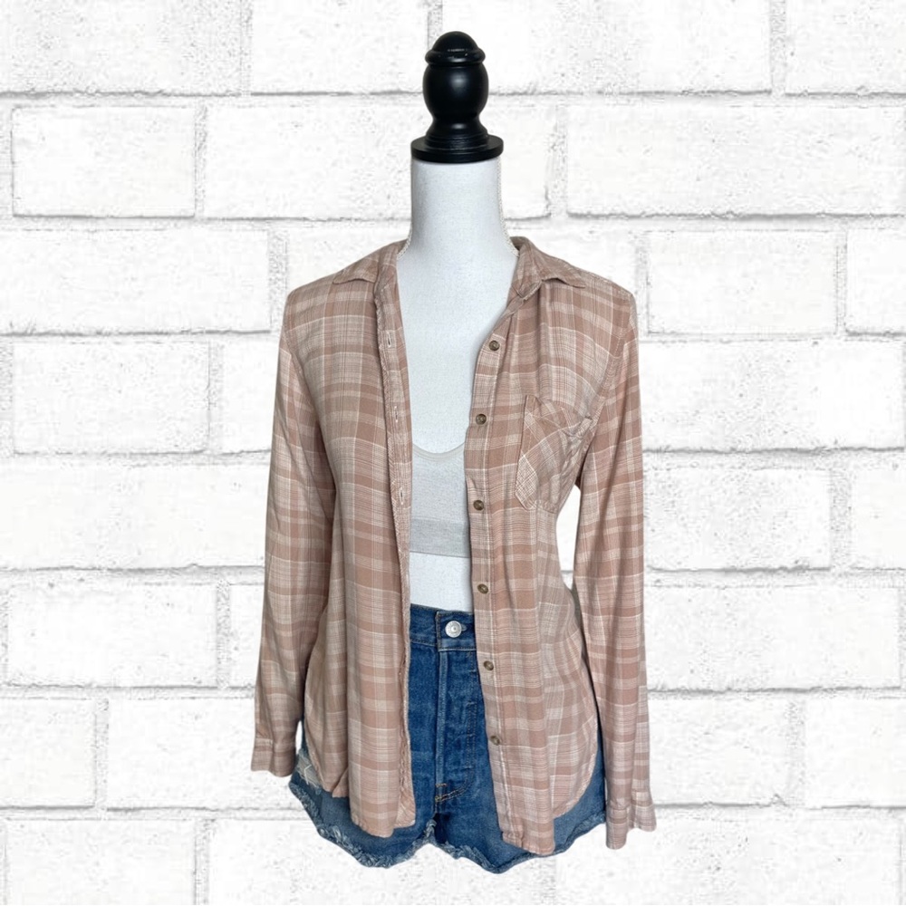 Universal Thread Beige Neutral Everyday Flannel Top